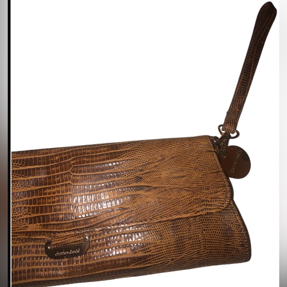 Charles David lizard leather wristlet /clutch
EUC Never used Brown - Picture 9 of 11